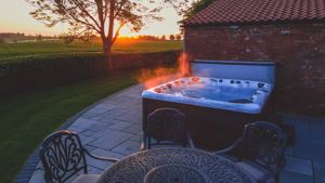 Hot Tub - click for photo gallery